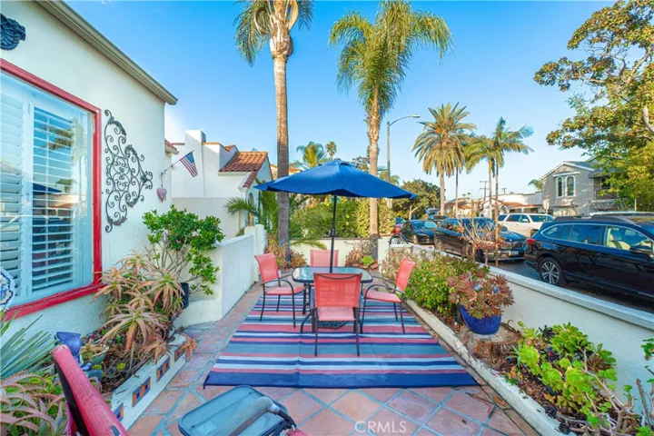 155 Glendora Avenue, Long Beach, California 90803