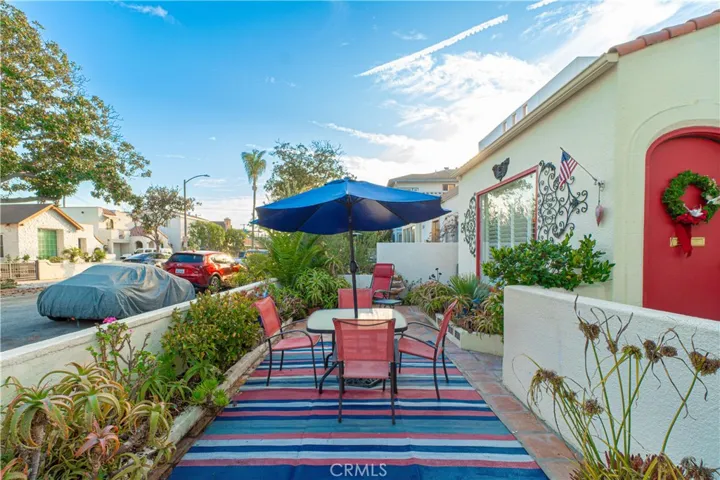 155 Glendora Avenue, Long Beach, California 90803