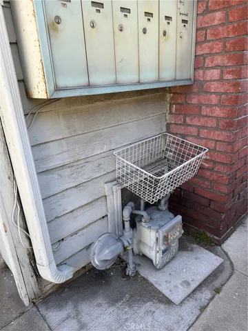 mailboxes and 2 gas meters