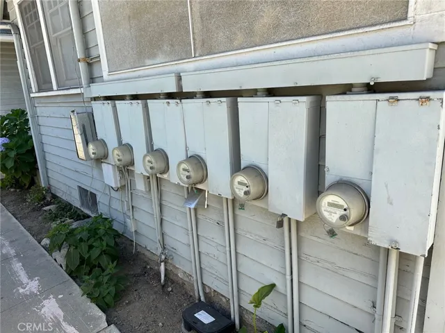 6 electrical meters