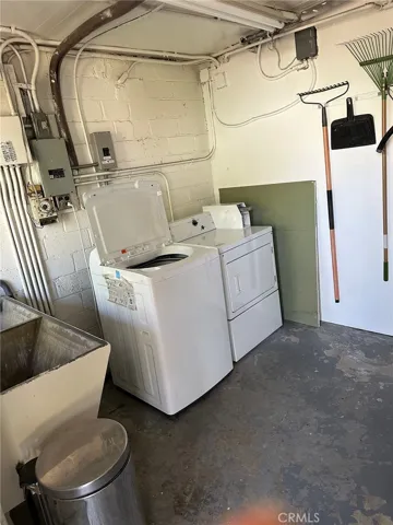 community laundry