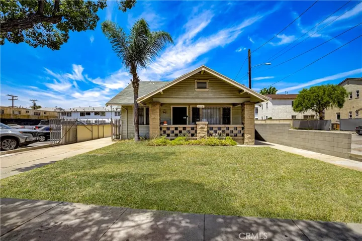 1213 Mariposa Street, Glendale, California 91205
