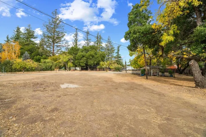 17105 Pine Avenue, Los Gatos, California 95032