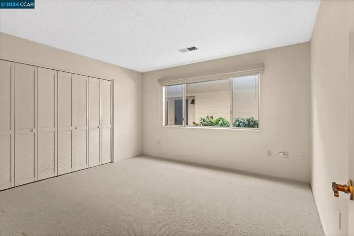 369 Twin Lakes Dr, Santa Rosa, California 95409-6444