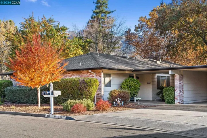 369 Twin Lakes Dr, Santa Rosa, California 95409-6444