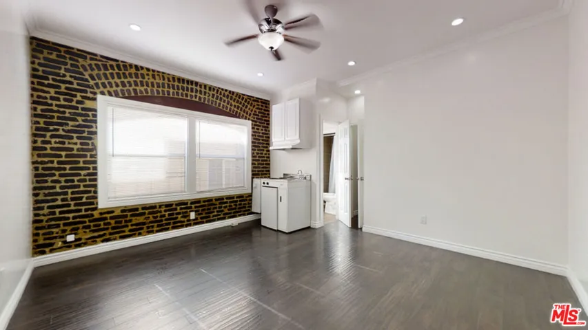 738 New Hampshire Avenue 104, Los Angeles, California 90005