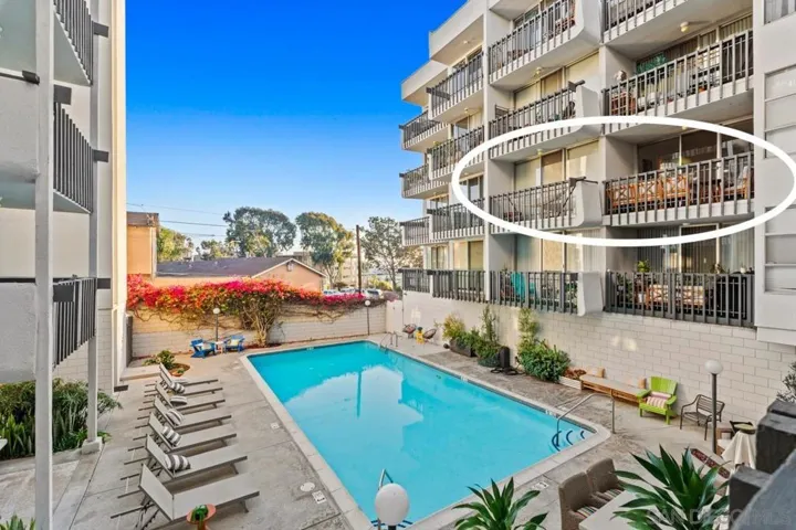 727 Sapphire Street 201, San Diego, California 92109