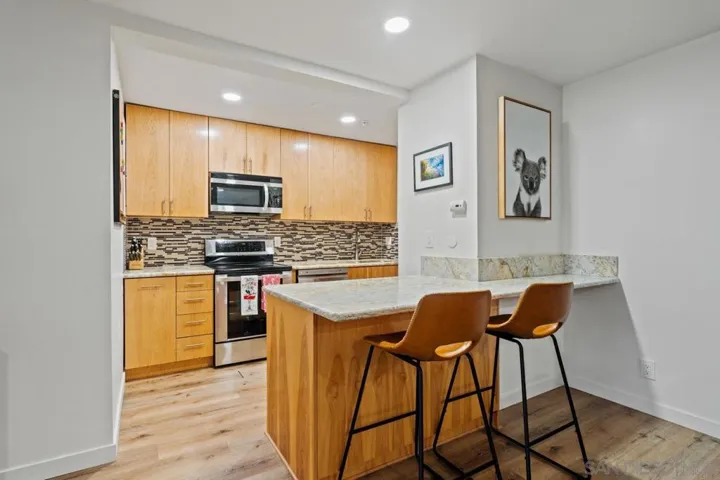 727 Sapphire Street 201, San Diego, California 92109