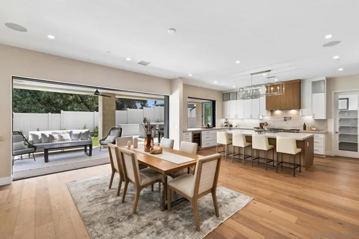 2920 Highland Dr., Carlsbad, California 92008