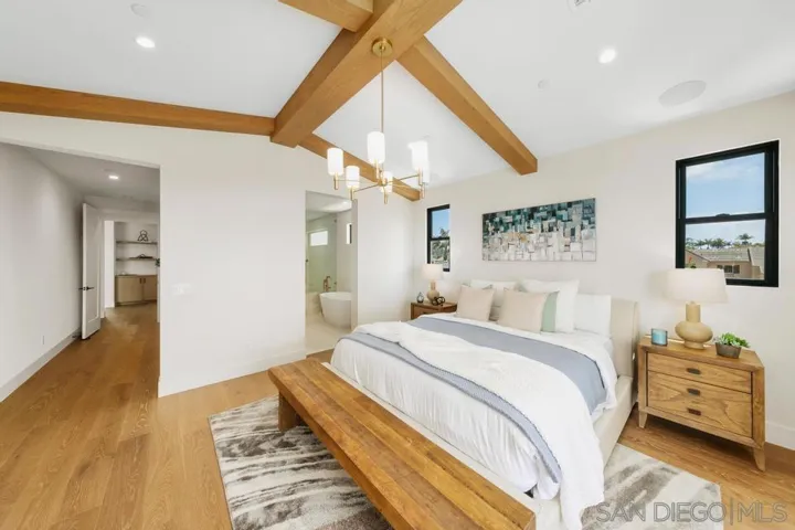 2924 Highland Dr., Carlsbad, California 92008