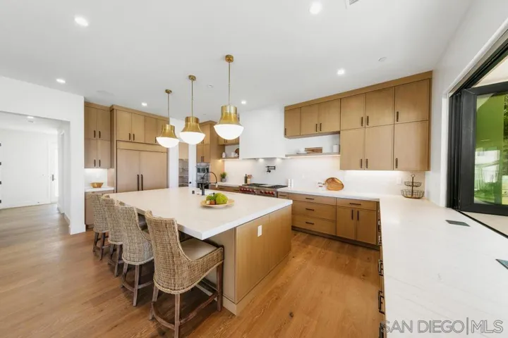 2924 Highland Dr., Carlsbad, California 92008