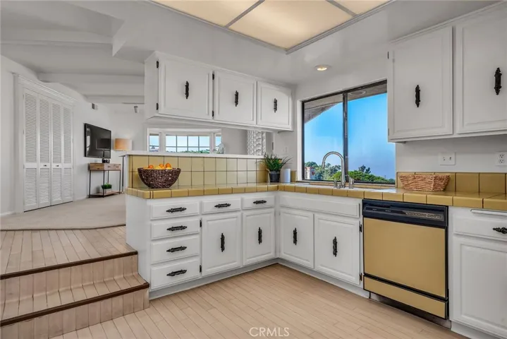 3268 Crownview Drive, Rancho Palos Verdes, California 90275
