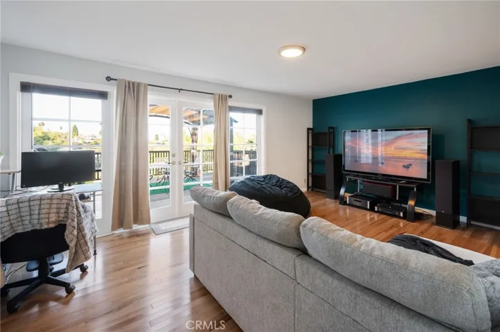Bonus room with access to a second deck