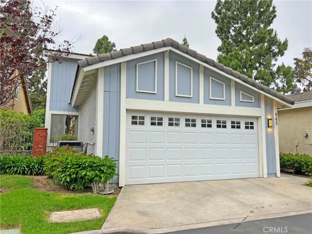 945 S Ridgecrest Cir, Anaheim Hills, California 92807