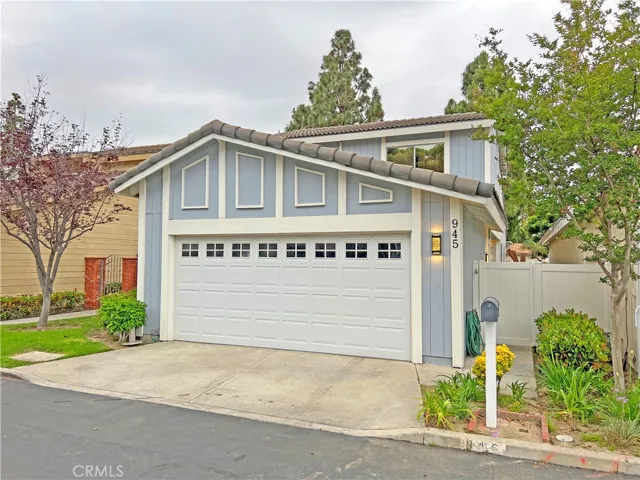 945 S Ridgecrest Cir, Anaheim Hills, California 92807