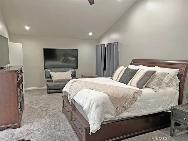 945 S Ridgecrest Cir, Anaheim Hills, California 92807