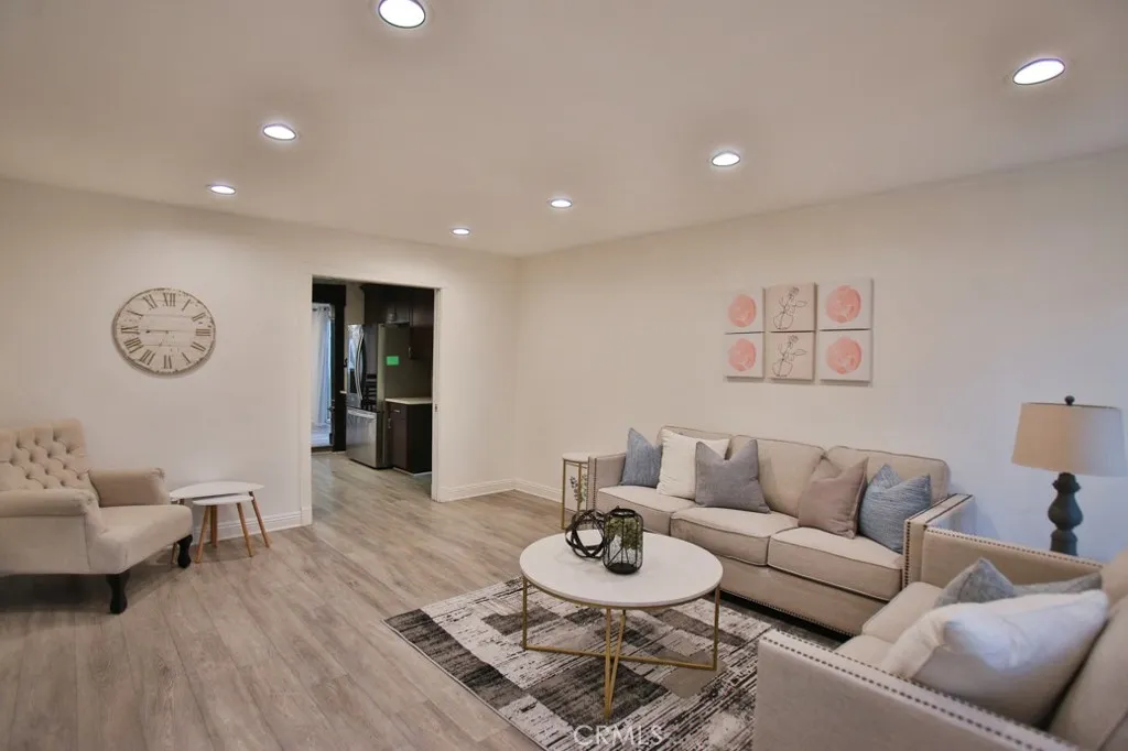 9422 Krepp Drive, Huntington Beach, California 92646 home-pic-4