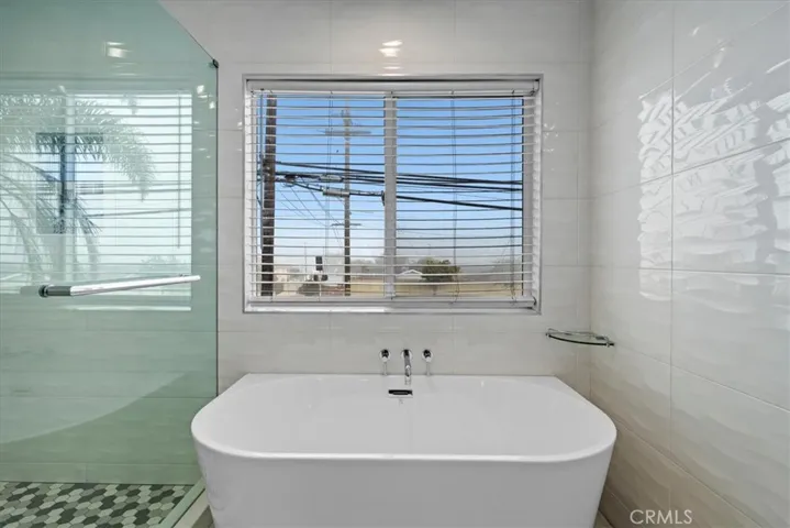 Primary bathroom Soaking Tub