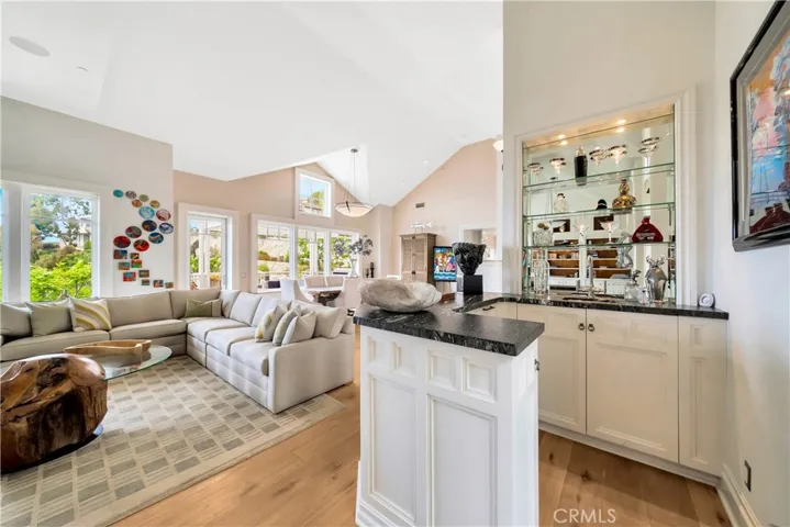 803 Gainsborough Drive, Laguna Beach, California 92651