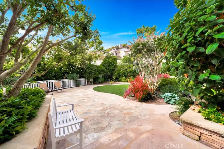 803 Gainsborough Drive, Laguna Beach, California 92651