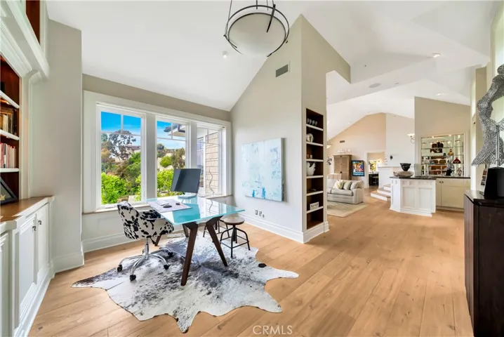 803 Gainsborough Drive, Laguna Beach, California 92651