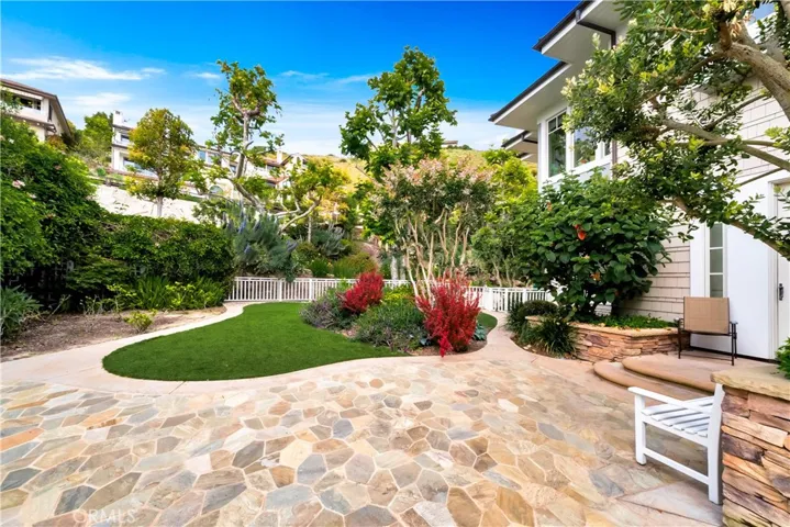 803 Gainsborough Drive, Laguna Beach, California 92651