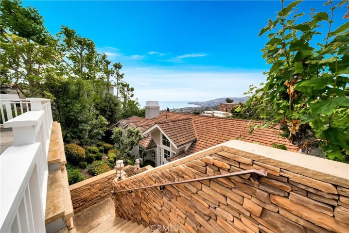 803 Gainsborough Drive, Laguna Beach, California 92651