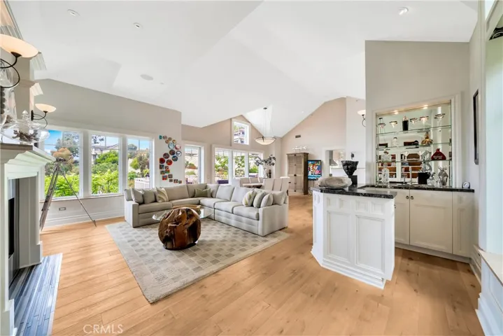 803 Gainsborough Drive, Laguna Beach, California 92651