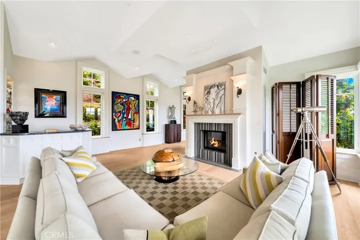 803 Gainsborough Drive, Laguna Beach, California 92651