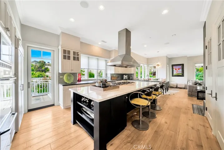 803 Gainsborough Drive, Laguna Beach, California 92651