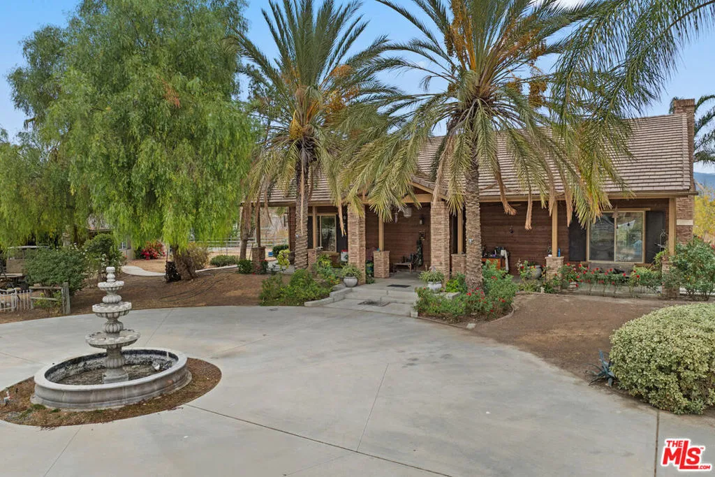 805 N Sanderson Avenue, San Jacinto, California 92582 home-pic-35