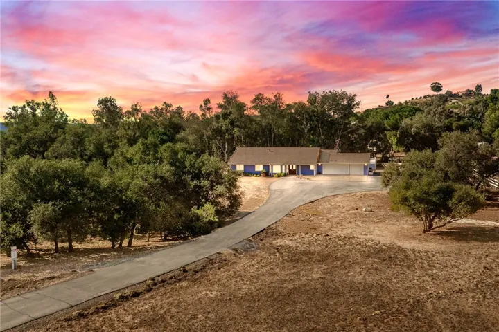 13952 Oakwood Glen Place, Valley Center, California 92082