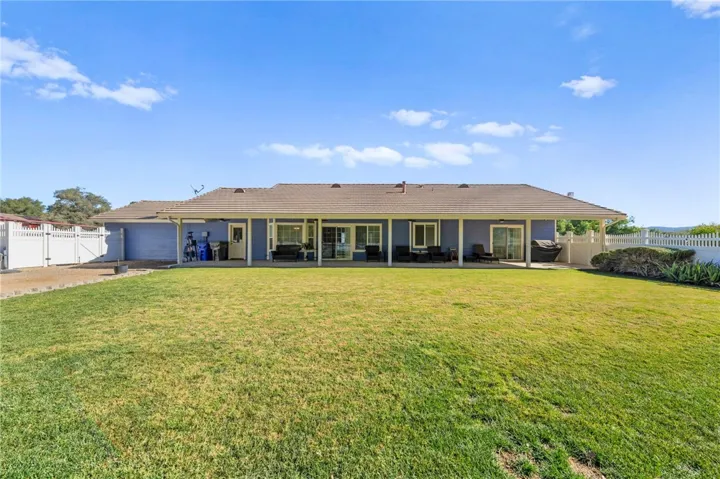 13952 Oakwood Glen Place, Valley Center, California 92082