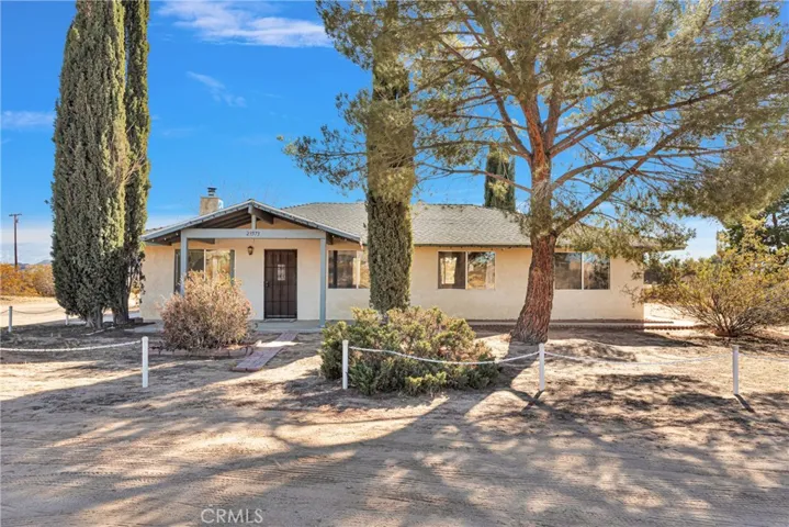 23573 Cahuilla Road, Apple Valley, California 92307