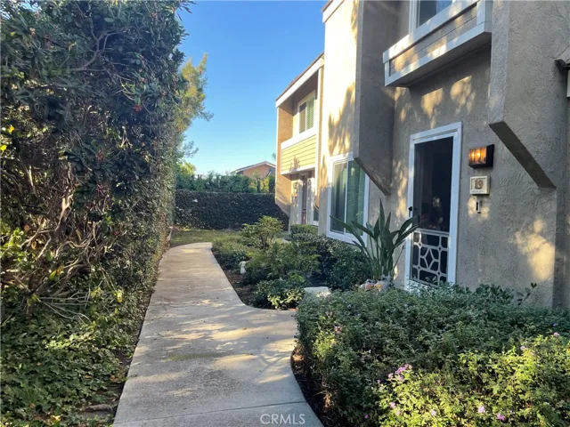 17 Greenleaf 3, Irvine, California 92604