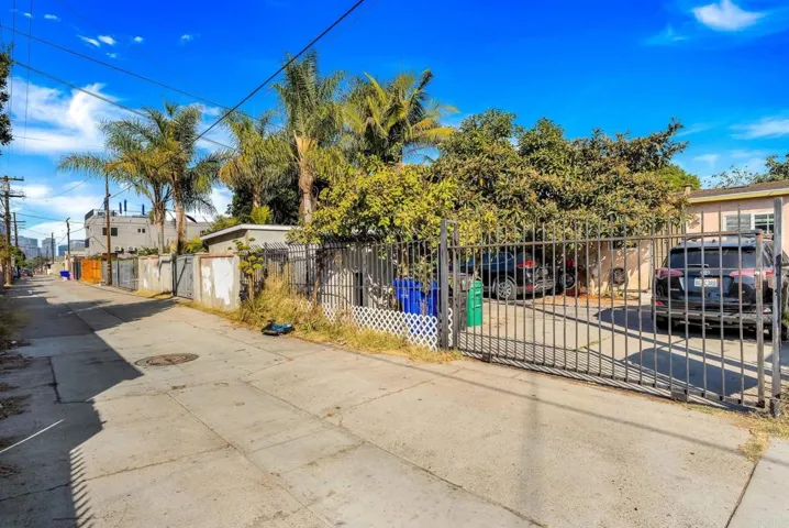 2173 77 Harrison Avenue, San Diego, California 92113