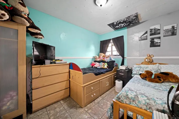 2173 77 Harrison Avenue, San Diego, California 92113