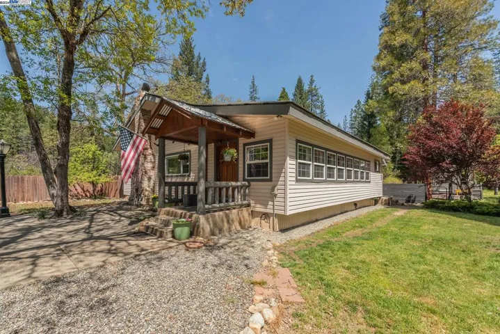 881 East Fork Road, Trinity Center, California 96091