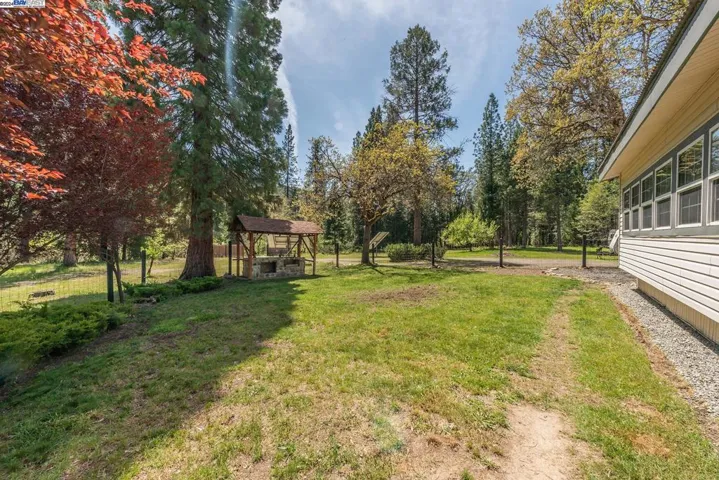 881 East Fork Road, Trinity Center, California 96091