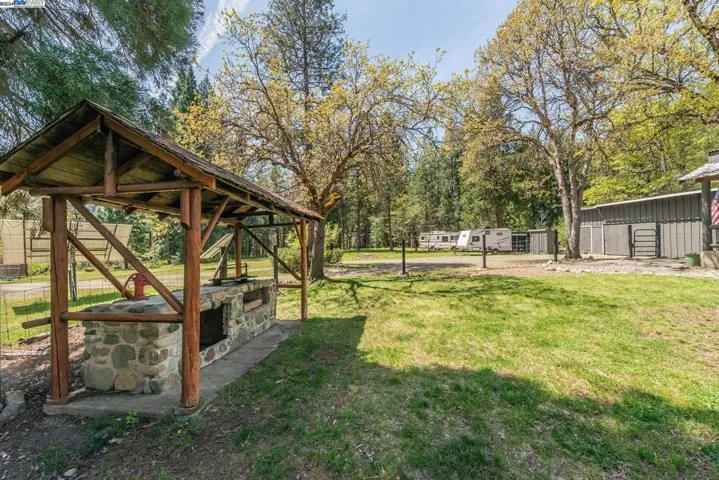 881 East Fork Road, Trinity Center, California 96091