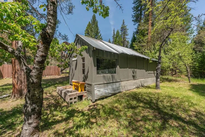 881 East Fork Road, Trinity Center, California 96091