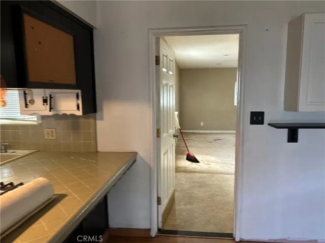 288 N Balmayne Street, Porterville, California 93257