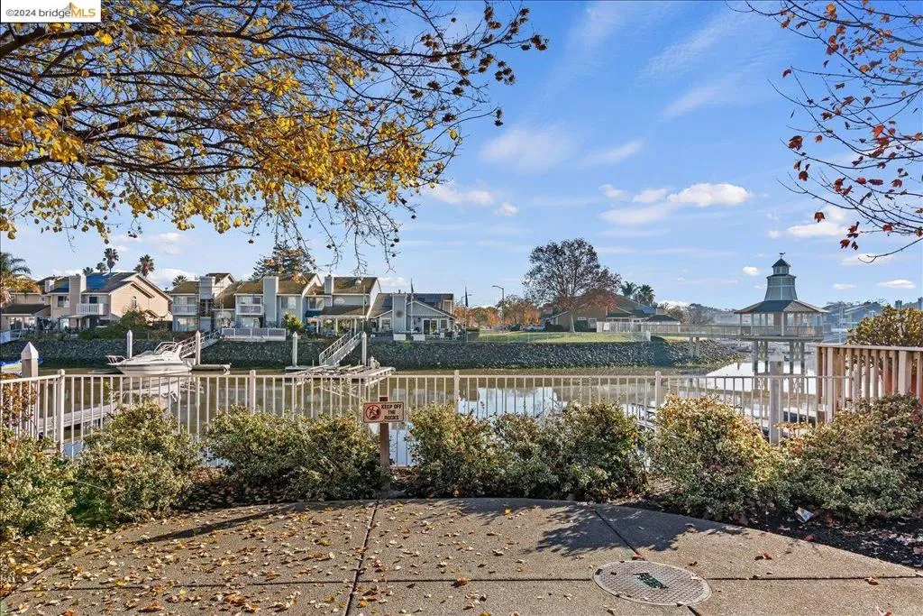 247 Heron Dr, Pittsburg, California 94565 home-pic-3