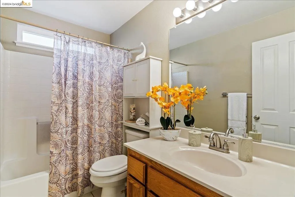 247 Heron Dr, Pittsburg, California 94565 home-pic-24