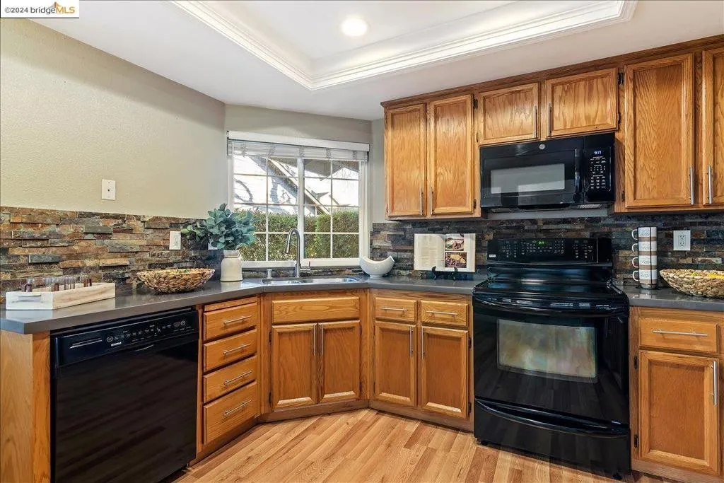 247 Heron Dr, Pittsburg, California 94565 home-pic-14