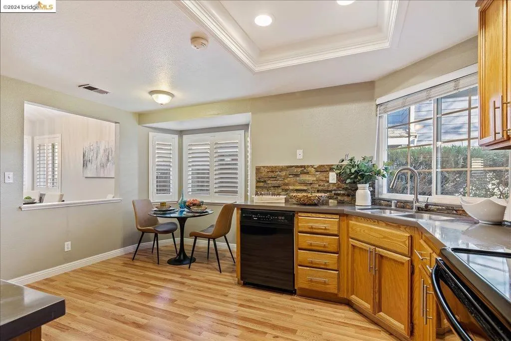247 Heron Dr, Pittsburg, California 94565 home-pic-11