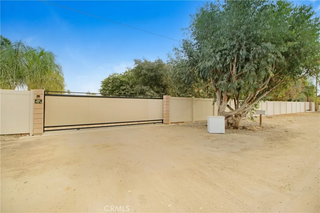 30620 Old Windmill Road, Menifee, California 92584 home-pic-3