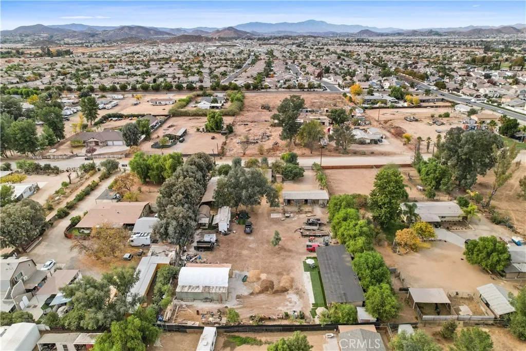30620 Old Windmill Road, Menifee, California 92584 home-pic-13