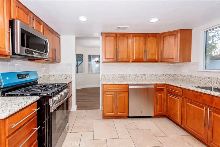 44156 Begonia Street, Lancaster, California 93535