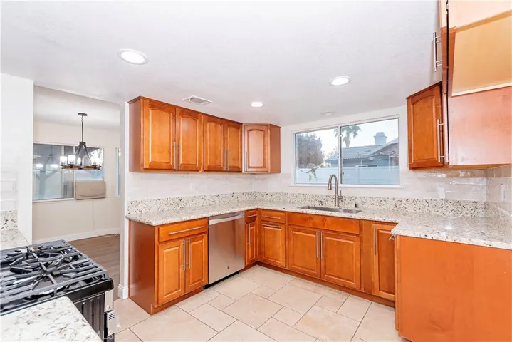 44156 Begonia Street, Lancaster, California 93535